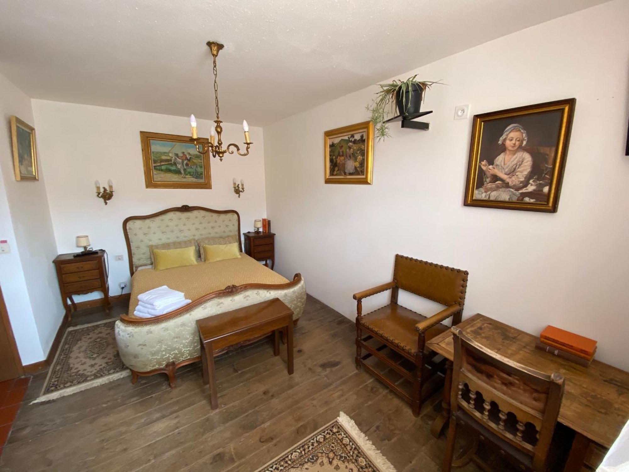 Os-Thel, Chambres A Louer Tautavel Exteriér fotografie